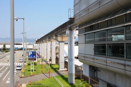 コンコース階より撮影した大阪空港駅