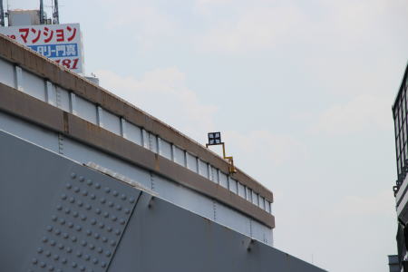 延伸を待つ大阪モノレール末端軌道 門真市駅2015年8月