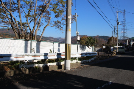 茨木サニータウン沿いのフェンス