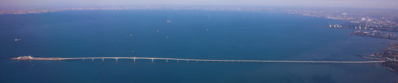 東京湾横断道路橋梁部および海ほたる