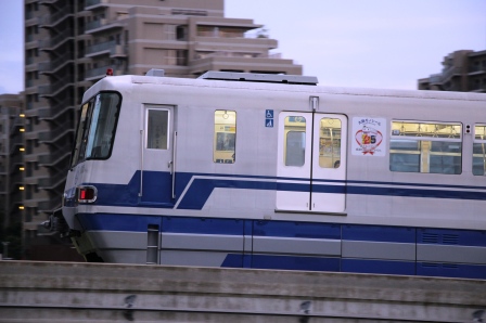 大阪モノレール1000形